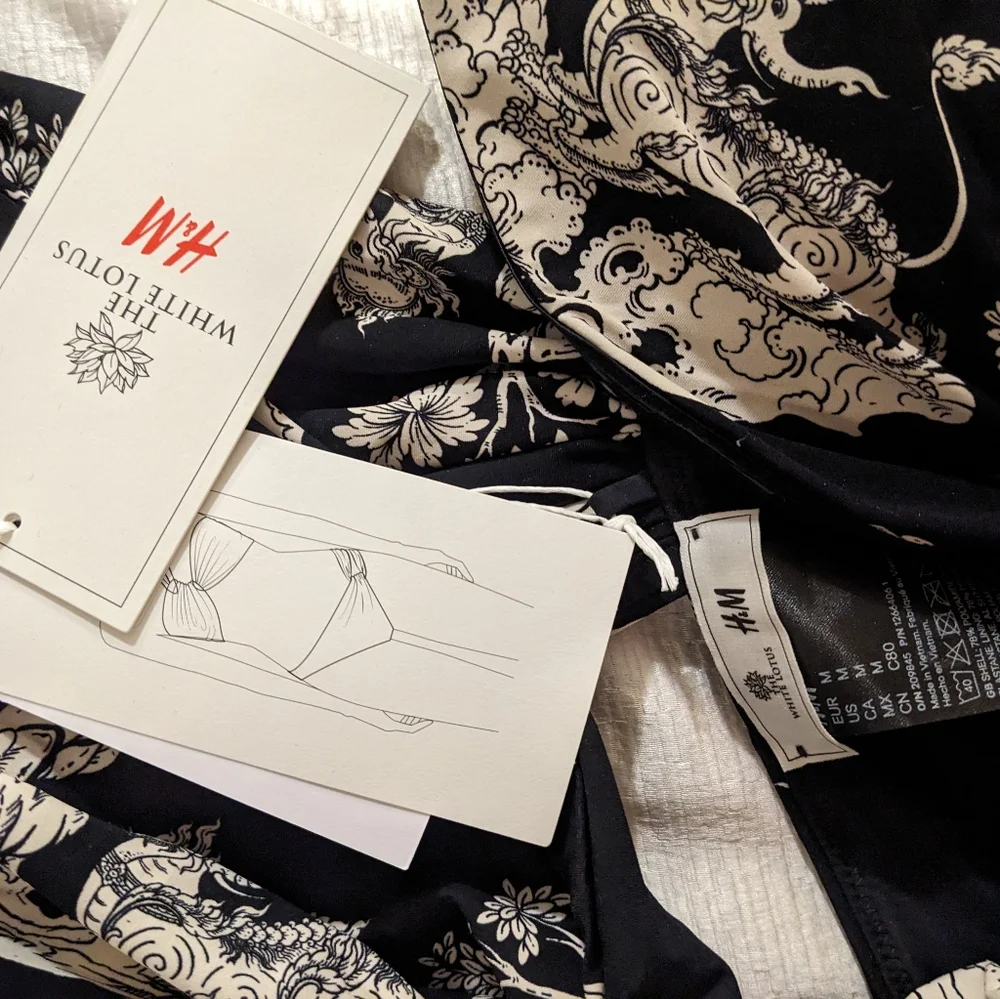 *LAST CHANCE* H&M The White Lotus Patterned one-shoulder bikini top NWT - Picture 3 of 11